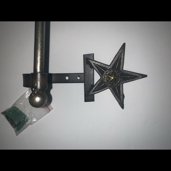 Metal Finish Towel Rack - Picture 6 of 6